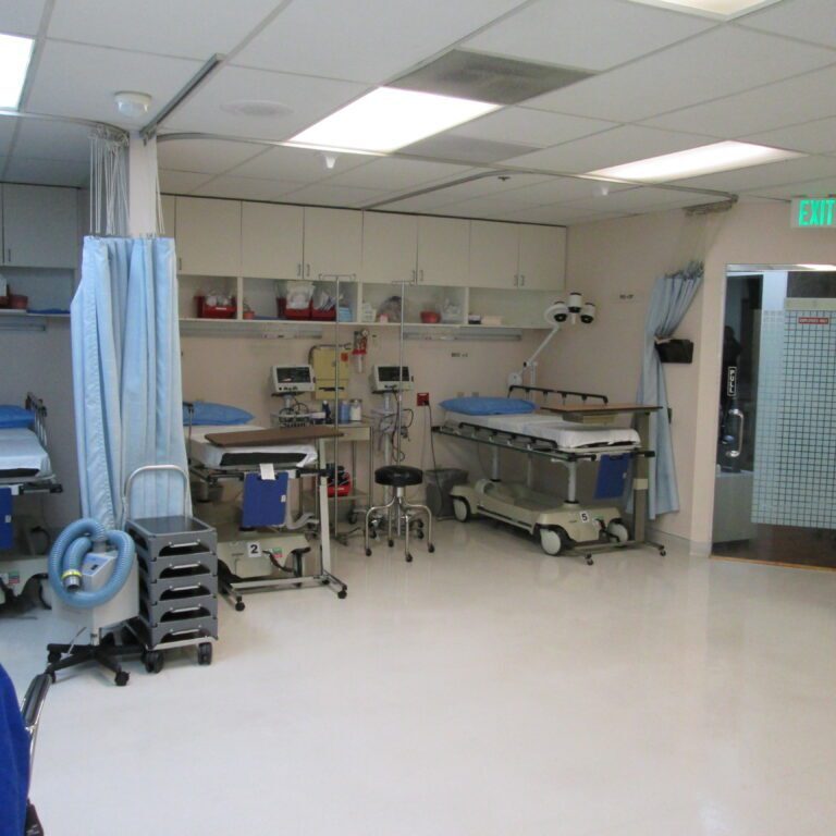 A Hospital Unit With Three Beds and Control Devices